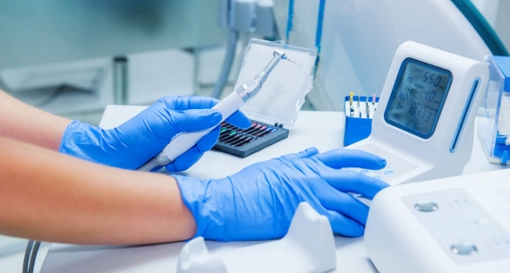 Zalety leczenia laserowego w stomatologii