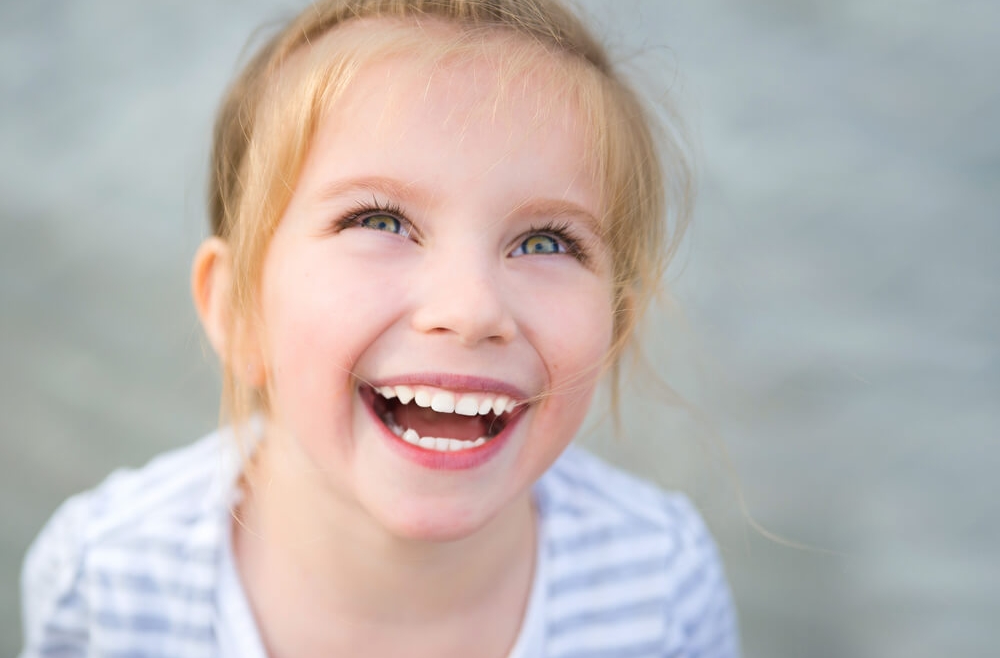 Problem startych zębów coraz częściej dotyczy dzieci. O przyczynach opowiada specjalistka z naszej Kliniki